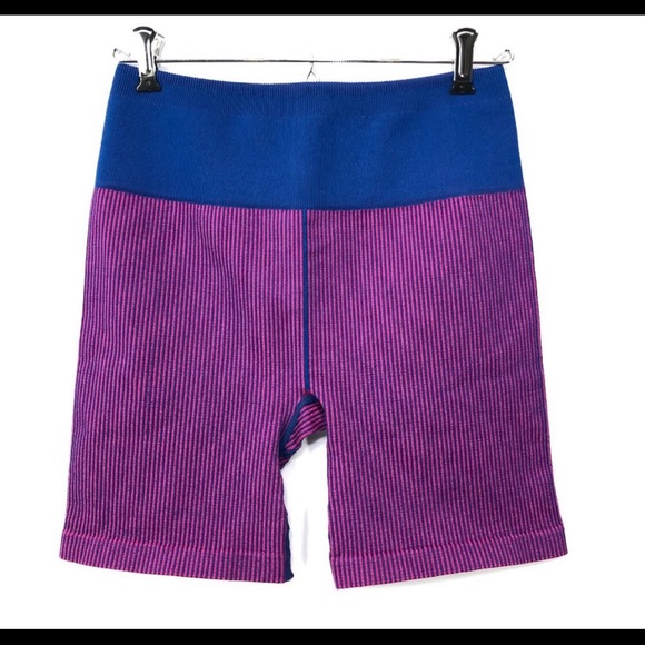 Fabletics High Waist Ribbed Seamless Shorts Size M - Picture 4 of 9